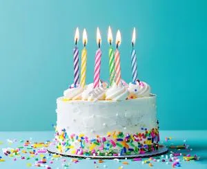 Świeczki urodzinowe 24/24, kolorowe z paseczkiem