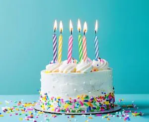 Świeczki urodzinowe 24/24, kolorowe z paseczkiem